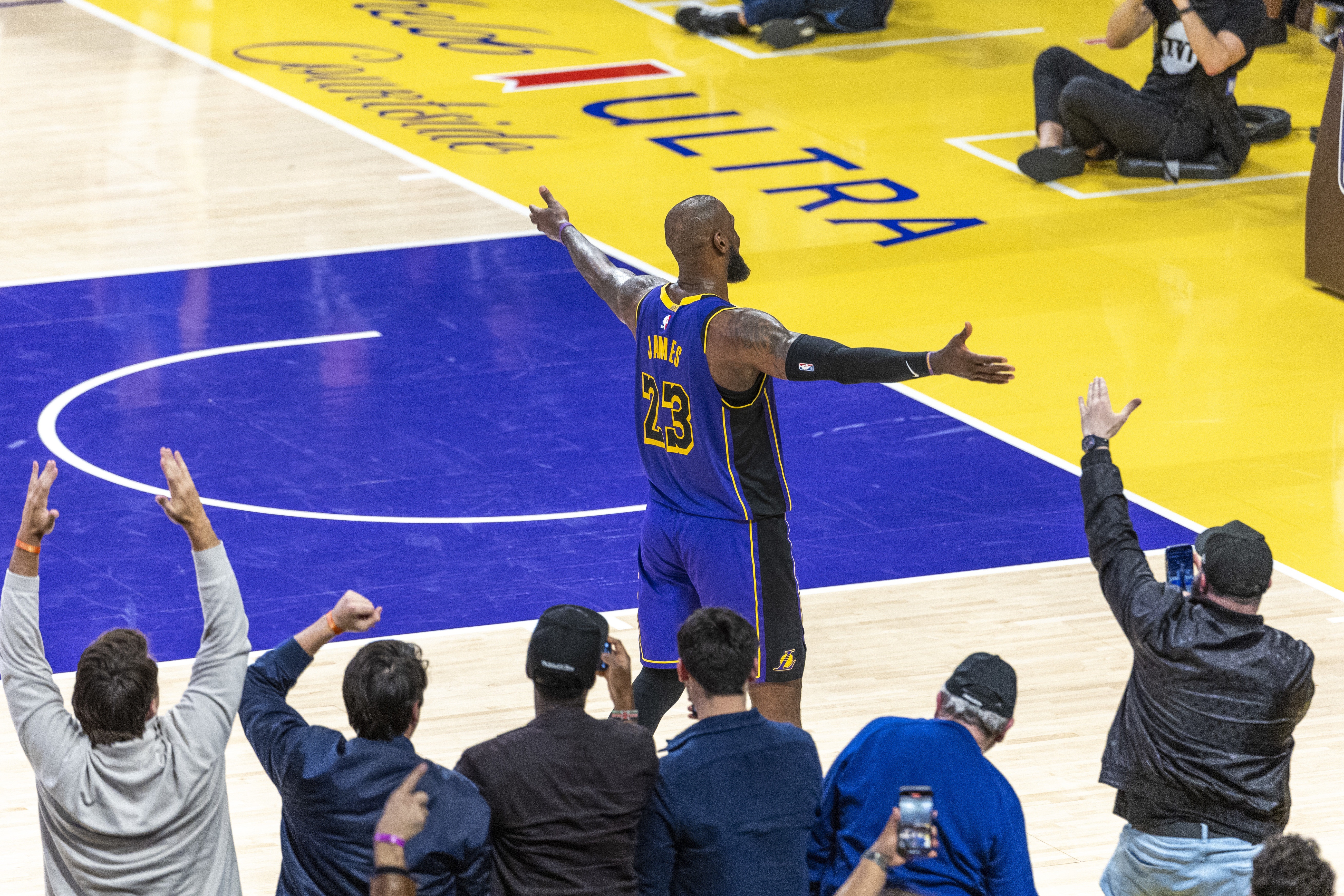 分析NBA目前的輿論環(huán)境：詹姆斯之后 聯(lián)盟門面成了一個(gè)燙手山芋？