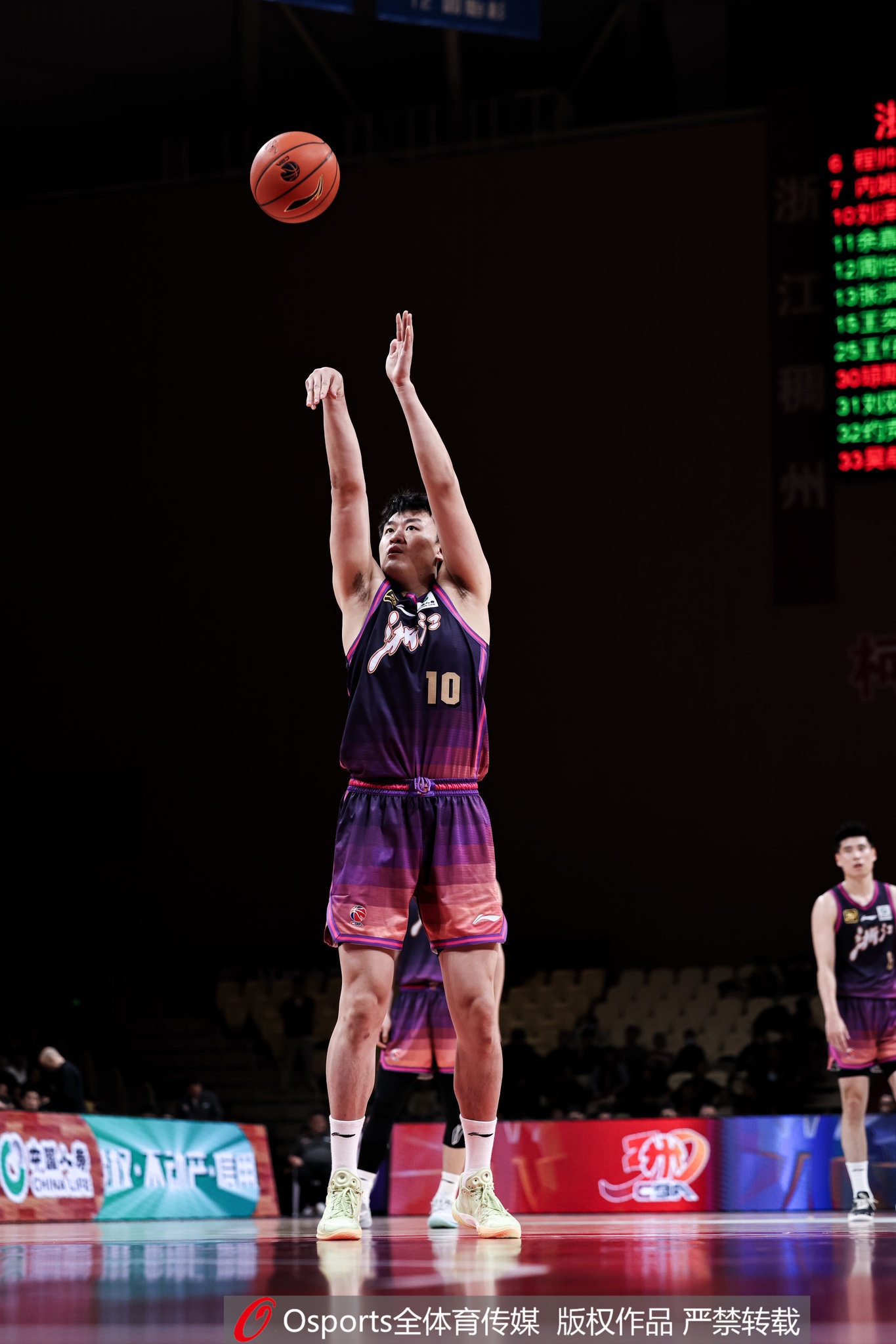 高效替補！劉澤一13投7中&罰球4中3得18分7板 得分并列全隊最高